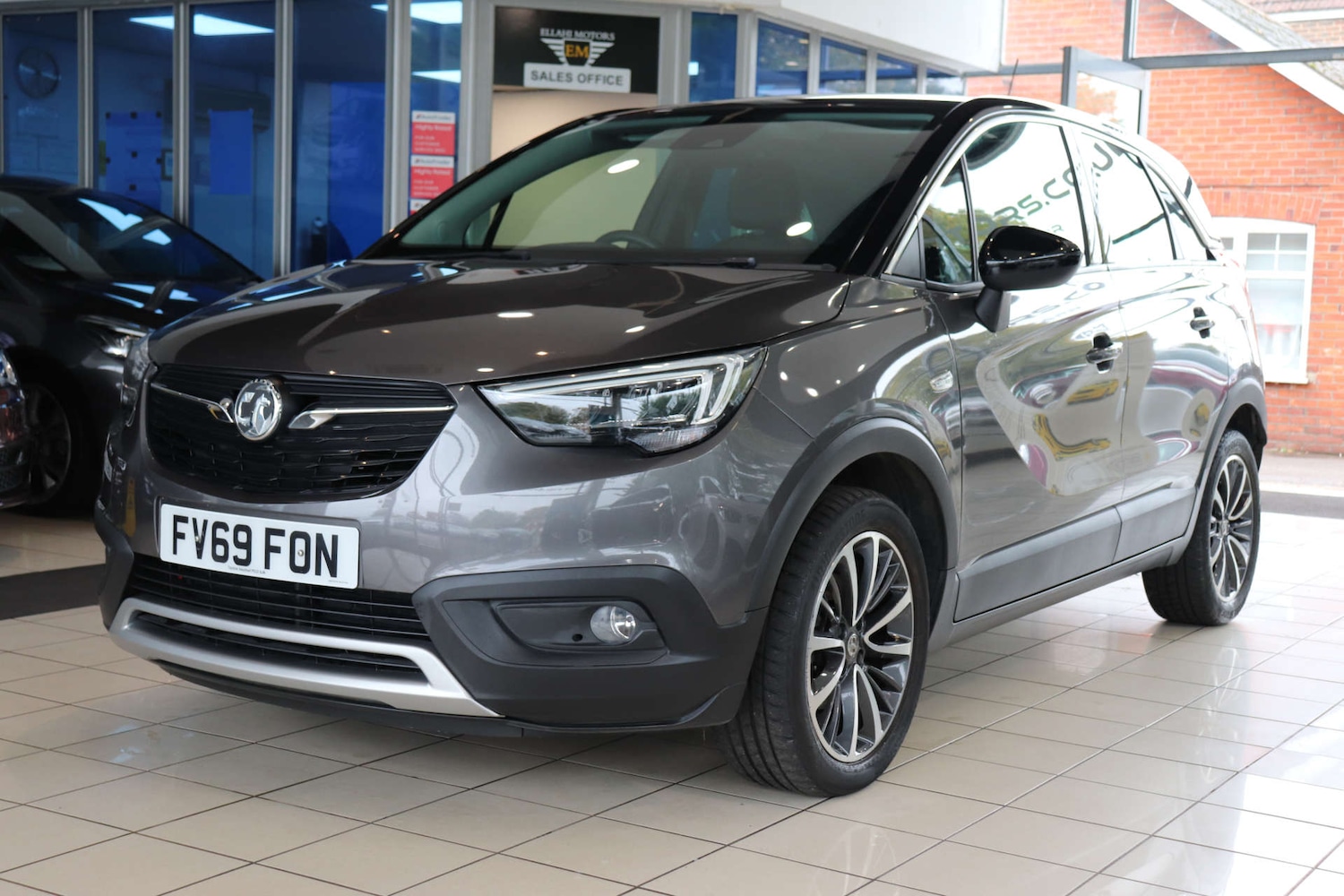 Used Vauxhall Crossland X 2019 for sale - 76287436: Photo 2