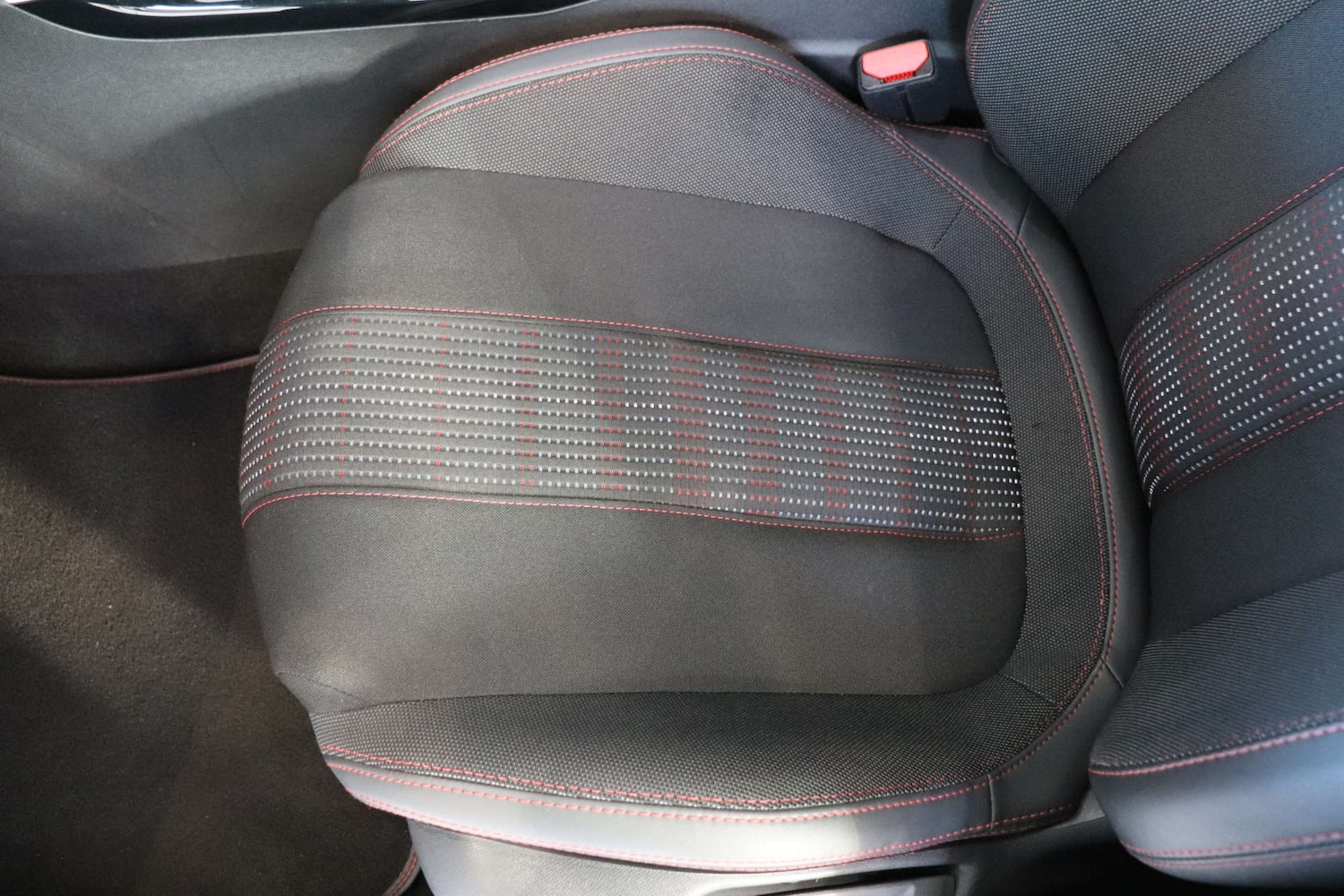 Used Peugeot 308 2020 for sale - 76919214: Photo 40