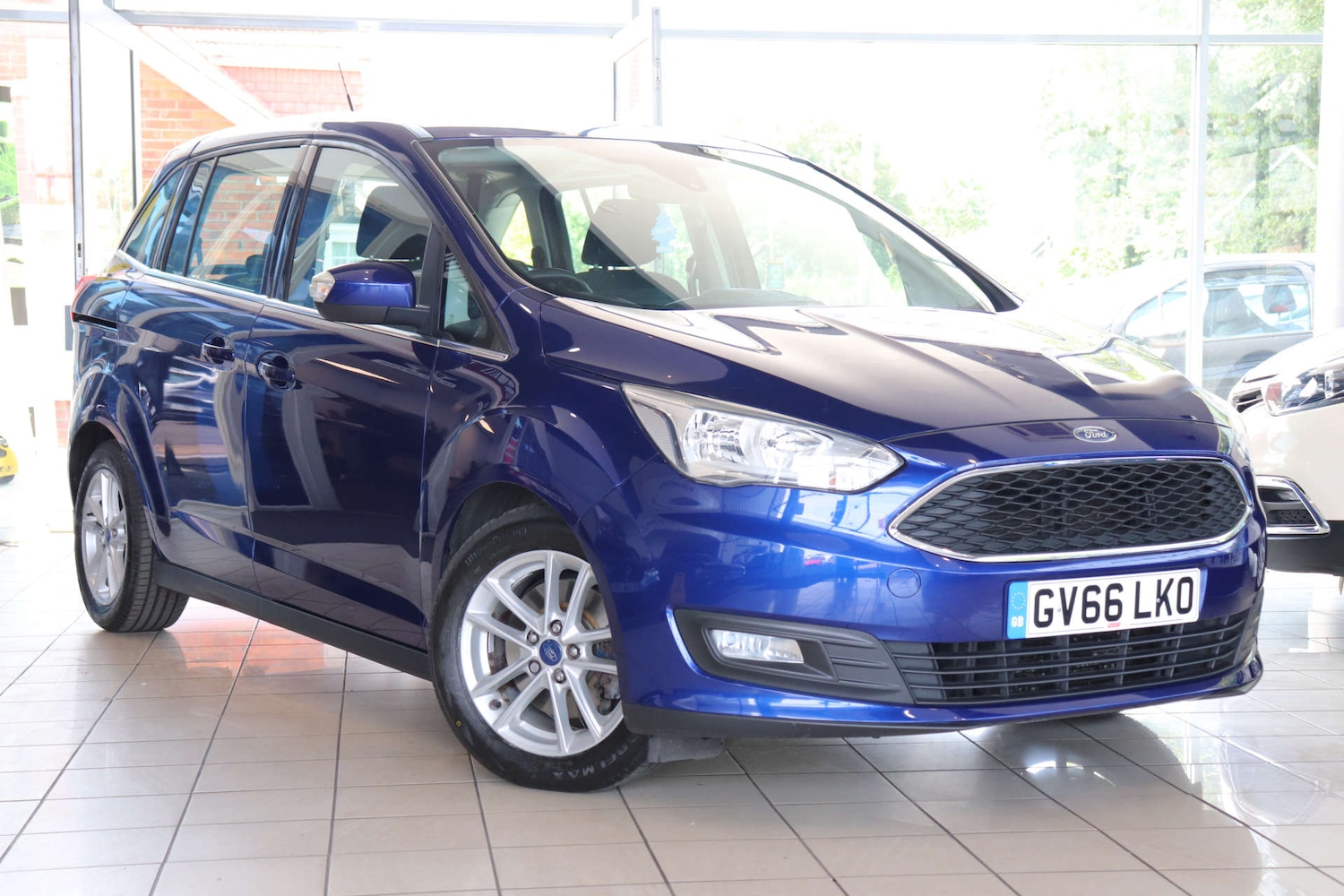 Used Ford C-Max 2016 for sale - 76265235: Photo 1