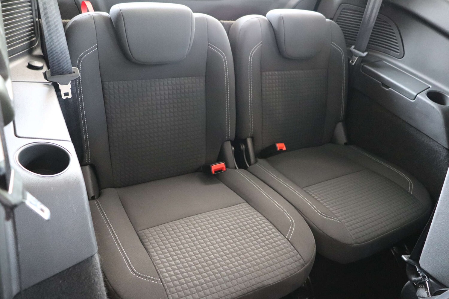 Used Ford C-Max 2016 for sale - 76265235: Photo 27