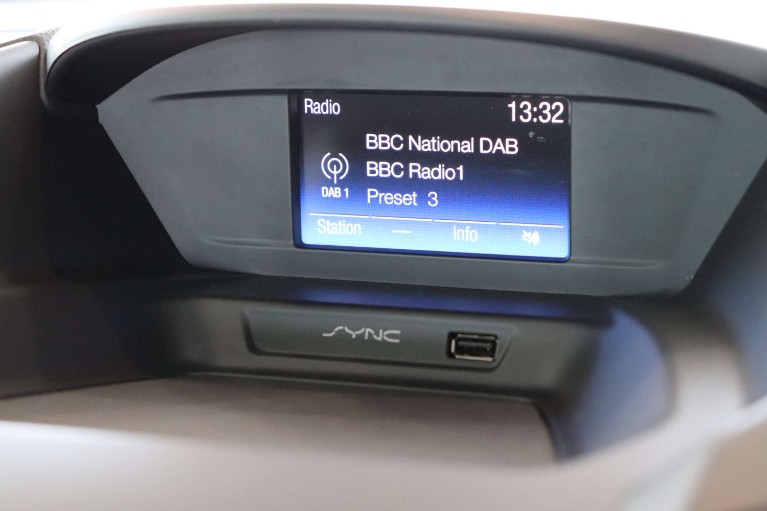 Used Ford C-Max 2016 for sale - 76265235: Photo 41