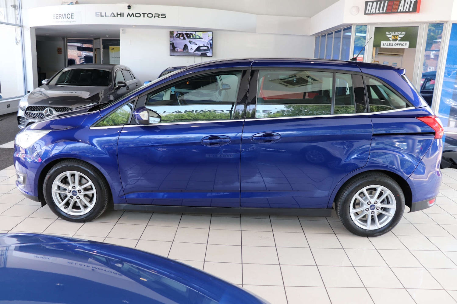 Used Ford C-Max 2016 for sale - 76265235: Photo 5