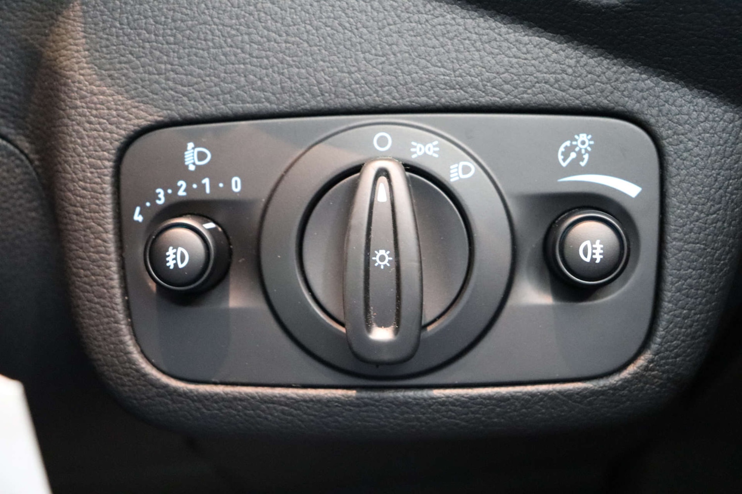 Used Ford C-Max 2016 for sale - 76265235: Photo 51