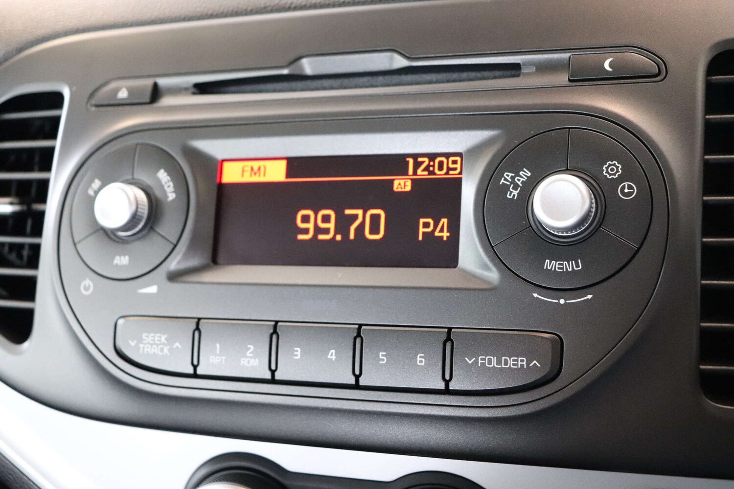 Used Kia Picanto 2015 for sale - 76005217: Photo 41