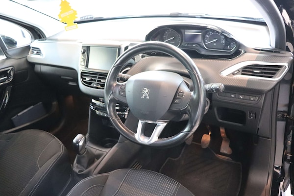 Used Peugeot 208 2019 for sale - 76105308: Photo 17