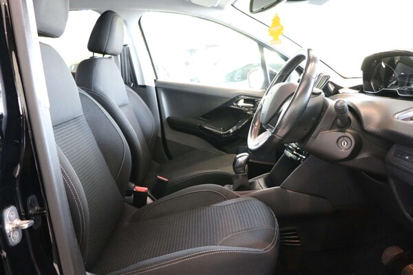 Used Peugeot 208 2019 for sale - 76105308: Photo 21