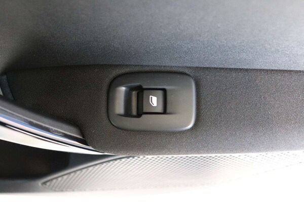Used Peugeot 208 2019 for sale - 76105308: Photo 34