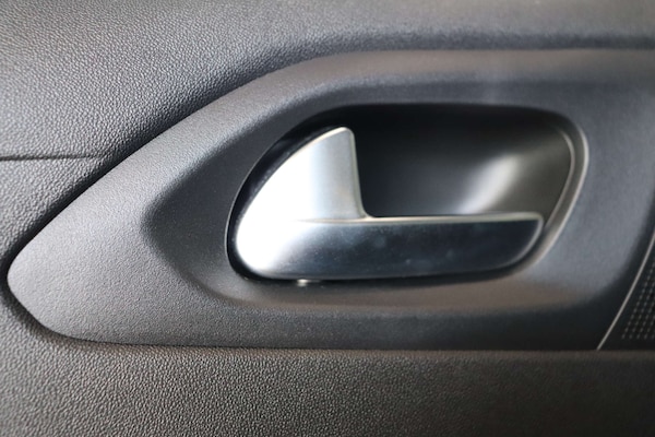 Used Peugeot 208 2019 for sale - 76105308: Photo 42