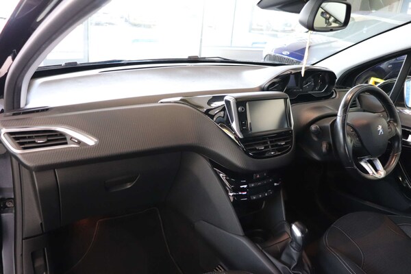Used Peugeot 208 2019 for sale - 76105308: Photo 45
