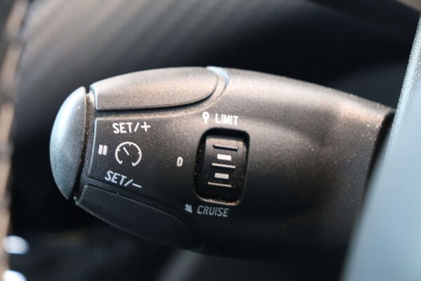 Used Peugeot 208 2019 for sale - 76105308: Photo 66