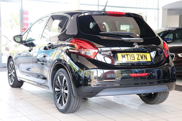 Used Peugeot 208 2019 for sale - 76105308: Photo 6