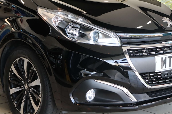 Used Peugeot 208 2019 for sale - 76105308: Photo 75