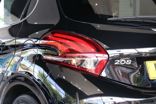 Used Peugeot 208 2019 for sale - 76105308: Photo 85