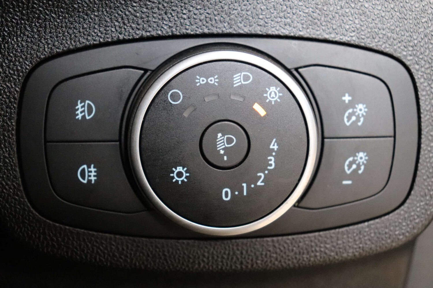 Used Ford Fiesta 2017 for sale - 76374444: Photo 60