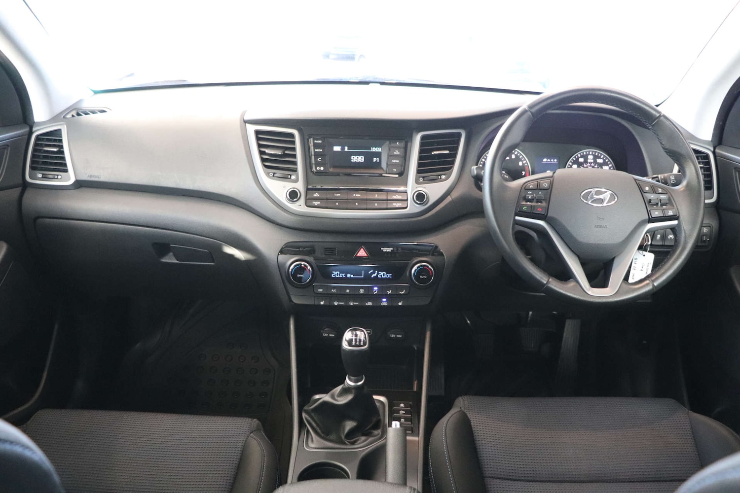 Used Hyundai TUCSON 2018 for sale - 76379431: Photo 3