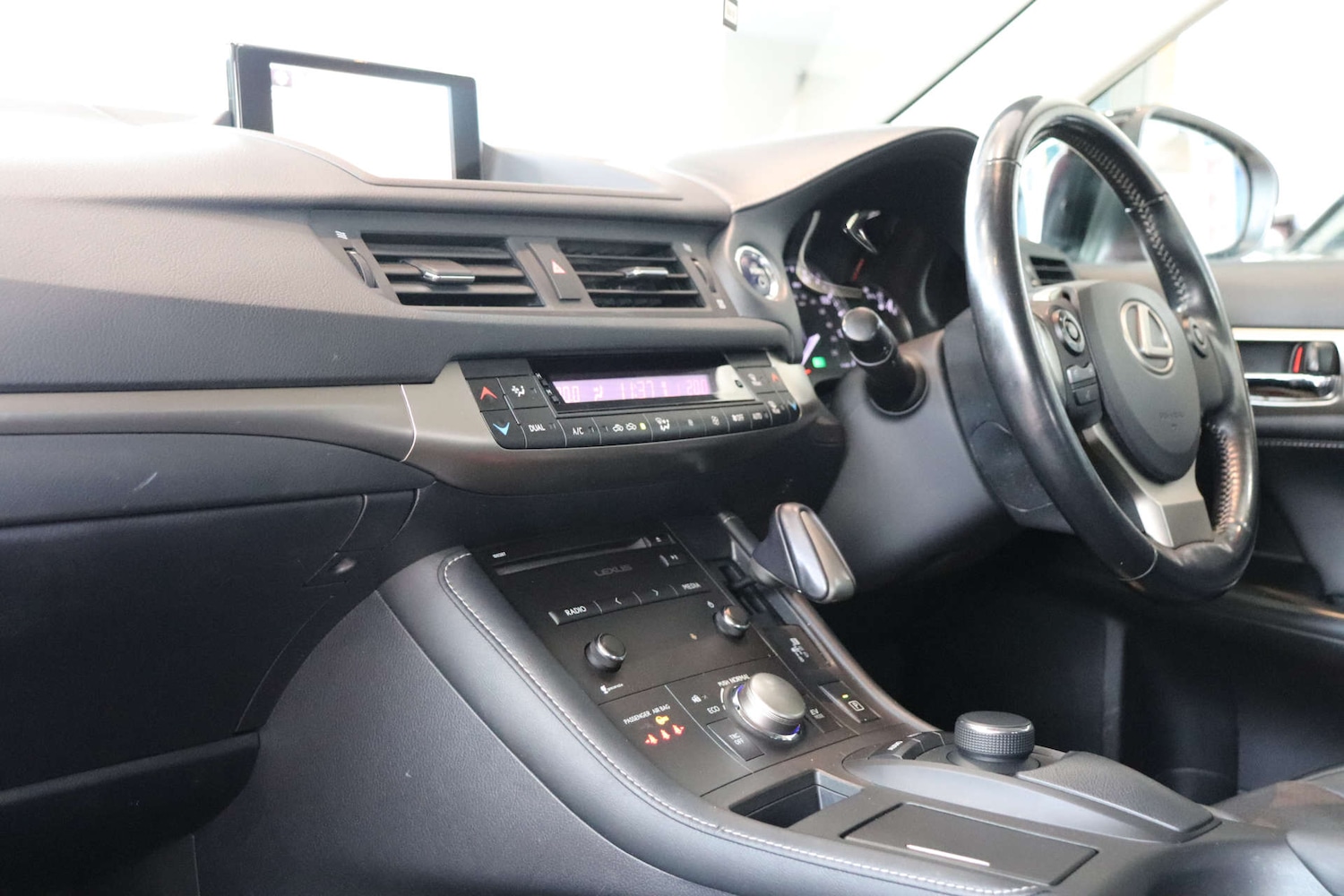 Used Lexus CT 2017 for sale - 76556053: Photo 37