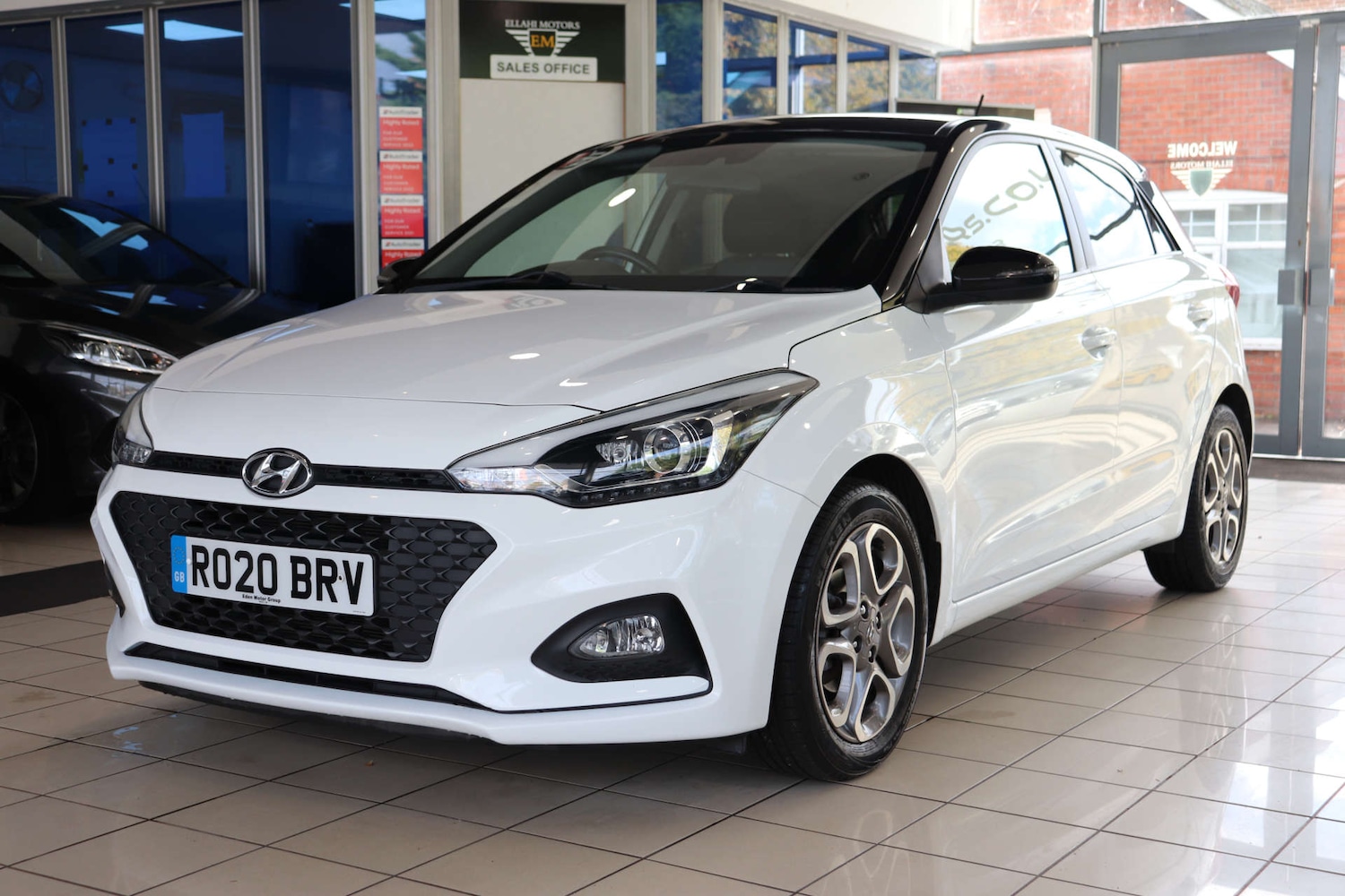 Used Hyundai i20 2020 for sale - 76384168: Photo 2