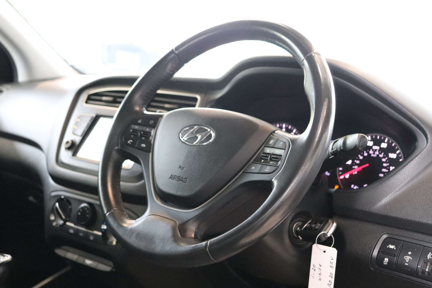 Used Hyundai i20 2020 for sale - 76384168: Photo 21