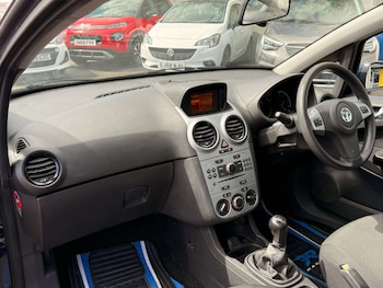 Used Vauxhall Corsa 2011 for sale - 78272602: Photo