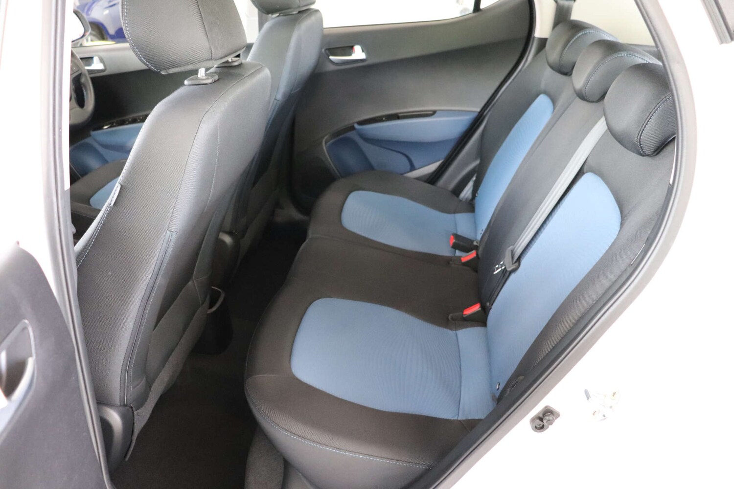 Used Hyundai i10 2016 for sale - 76031216: Photo 30