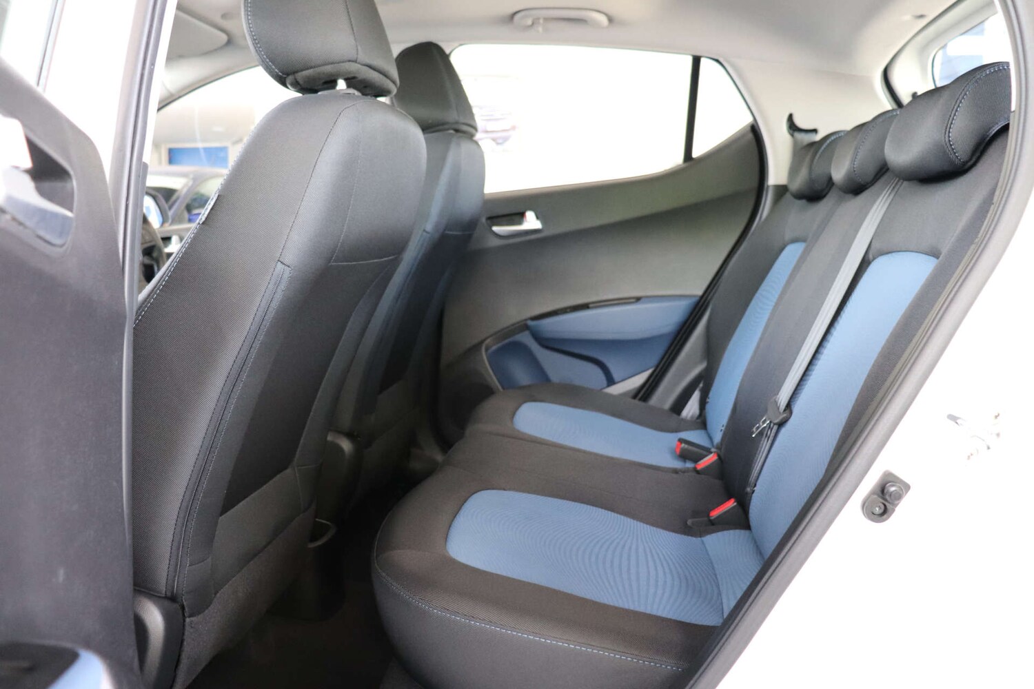 Used Hyundai i10 2016 for sale - 76031216: Photo 31