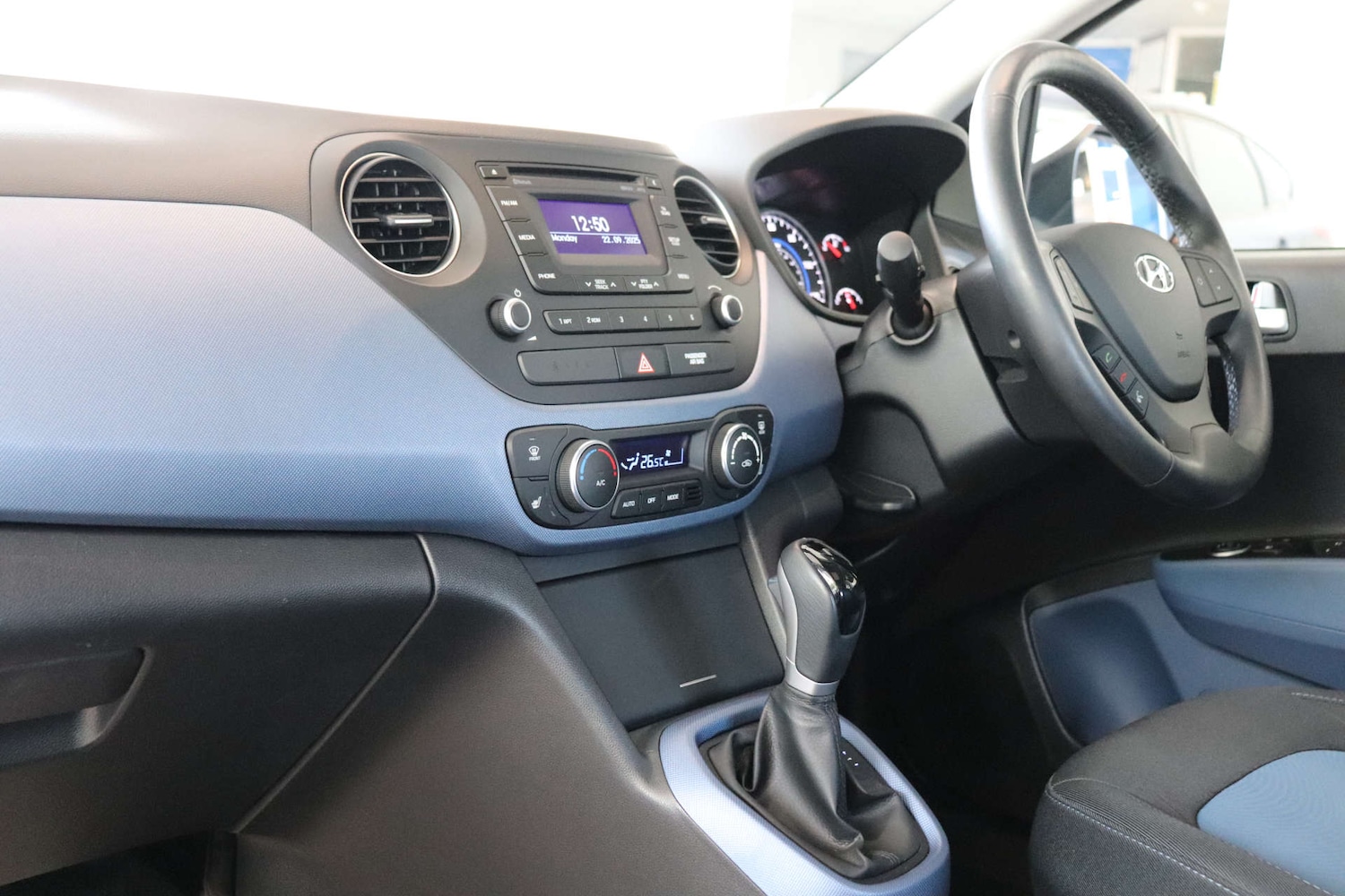 Used Hyundai i10 2016 for sale - 76031216: Photo 38