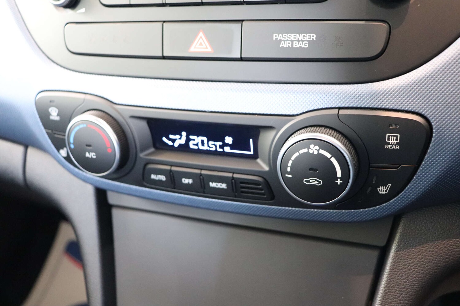 Used Hyundai i10 2016 for sale - 76031216: Photo 43