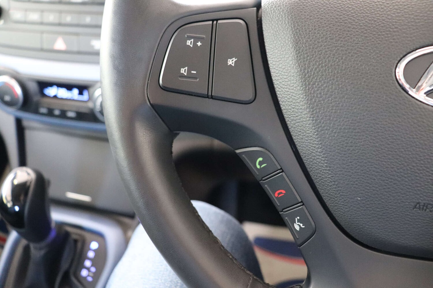Used Hyundai i10 2016 for sale - 76031216: Photo 46