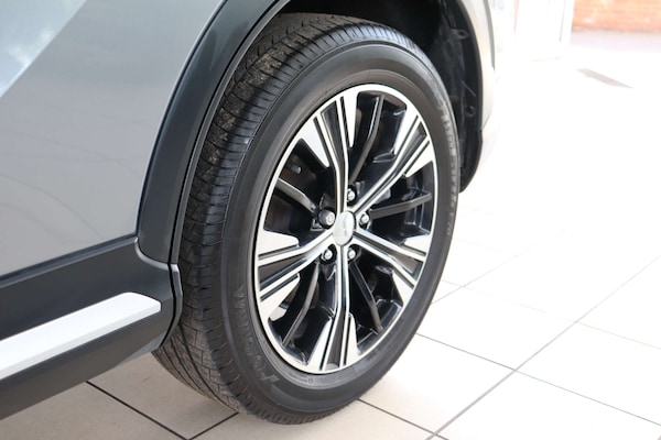 Used Mitsubishi Eclipse Cross 2018 for sale - 74445582: Photo 98