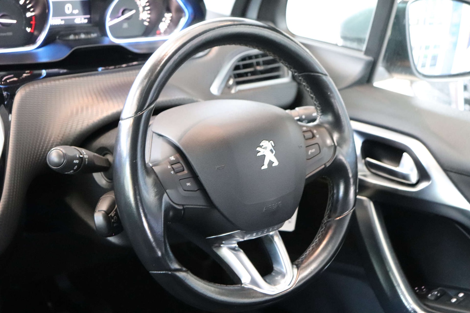 Used Peugeot 2008 2019 for sale - 76595228: Photo 15