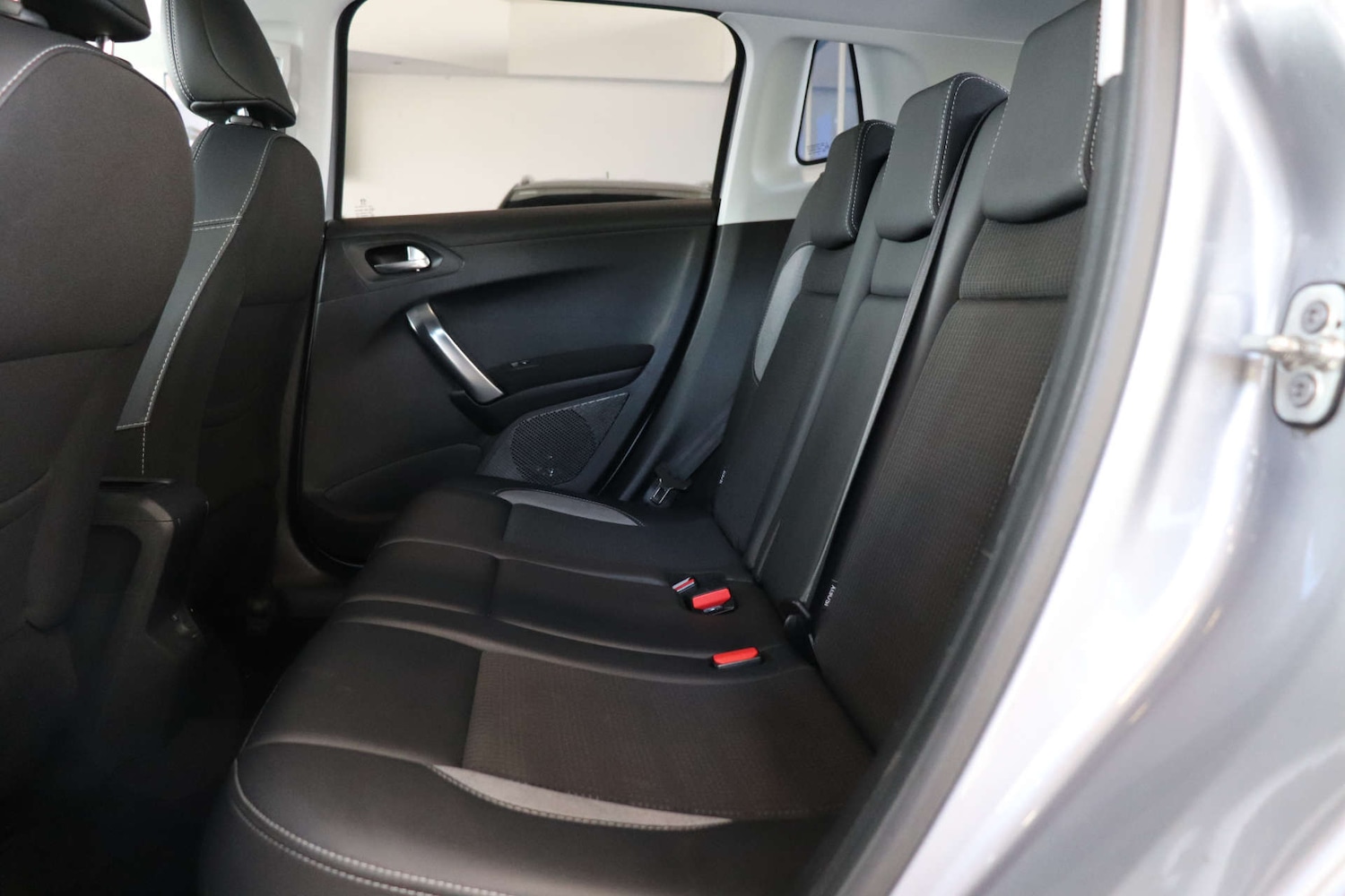 Used Peugeot 2008 2019 for sale - 76595228: Photo 38