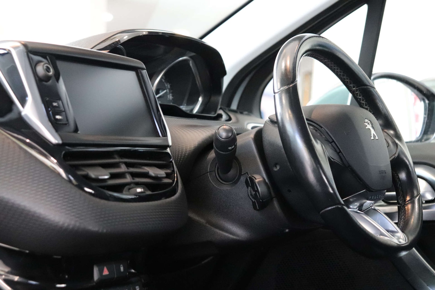 Used Peugeot 2008 2019 for sale - 76595228: Photo 44