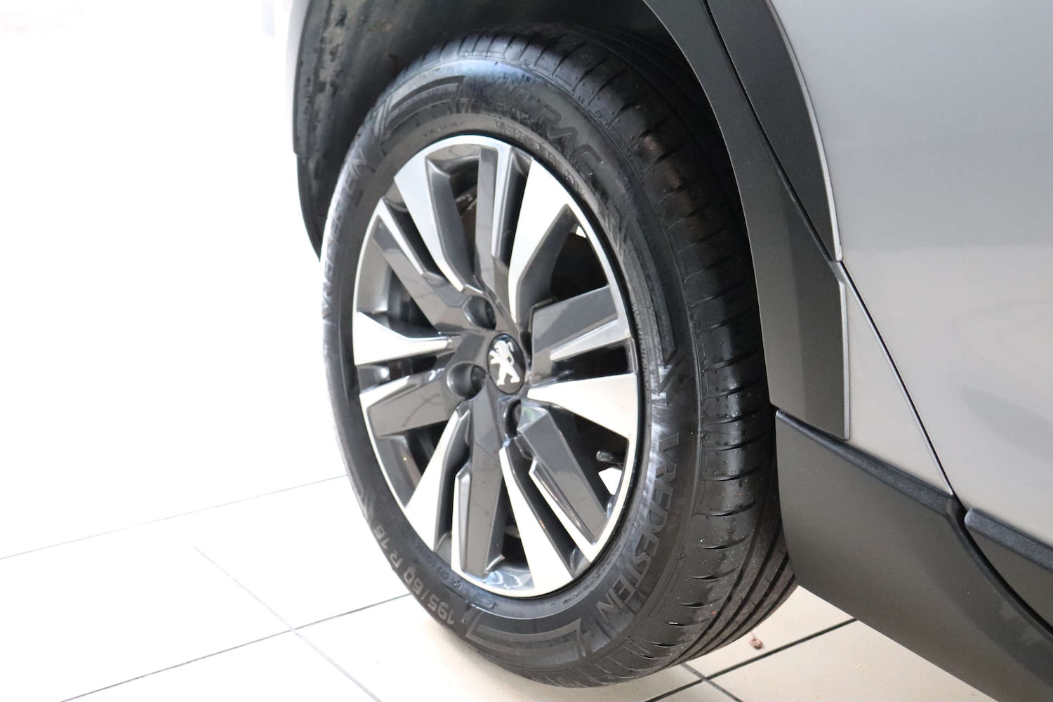 Used Peugeot 2008 2019 for sale - 76595228: Photo 85