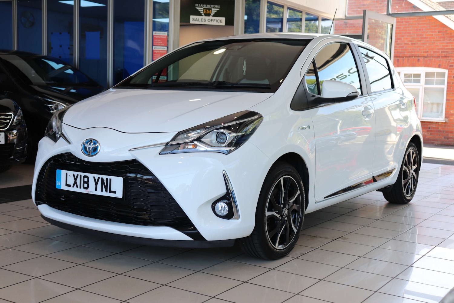 Used Toyota Yaris 2018 for sale - 76089431: Photo 2
