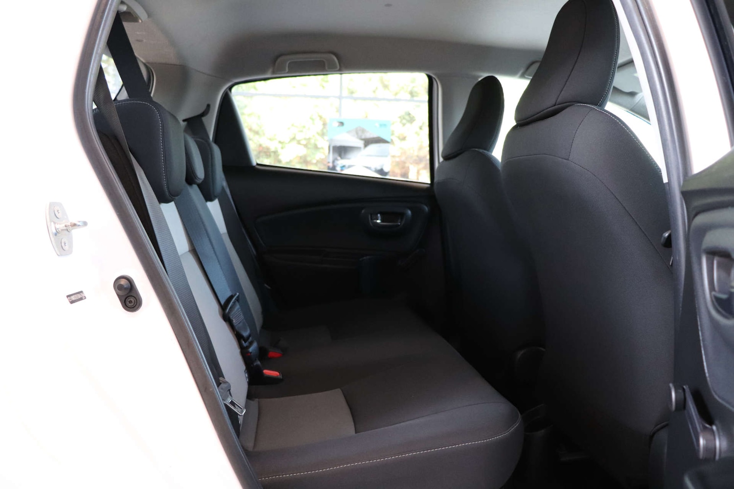 Used Toyota Yaris 2018 for sale - 76089431: Photo 26