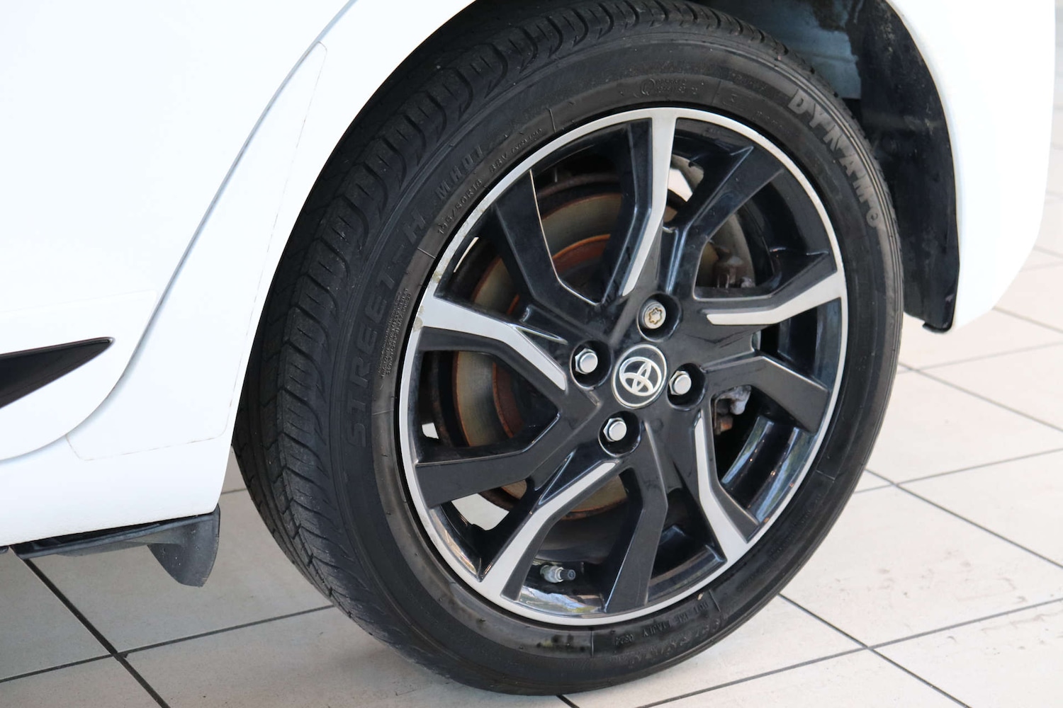 Used Toyota Yaris 2018 for sale - 76089431: Photo 90