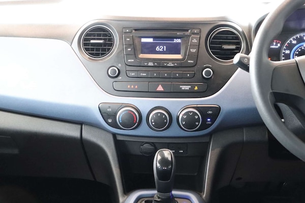 Used Hyundai i10 2015 for sale - 72270386: Photo 14