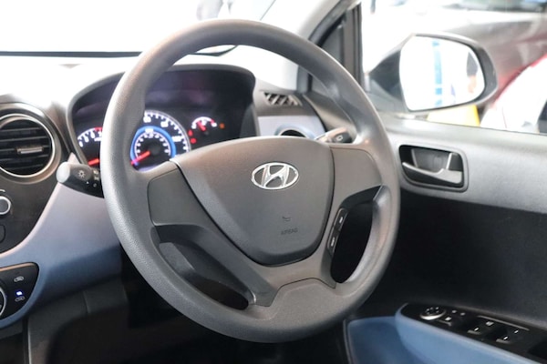Used Hyundai i10 2015 for sale - 72270386: Photo 15
