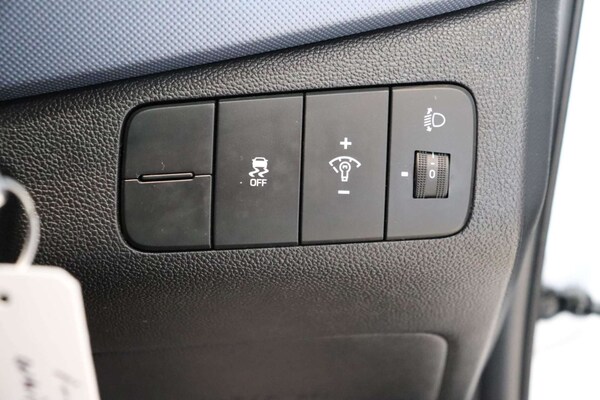 Used Hyundai i10 2015 for sale - 72270386: Photo 43