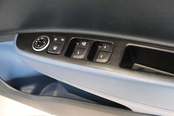 Used Hyundai i10 2015 for sale - 72270386: Photo 44