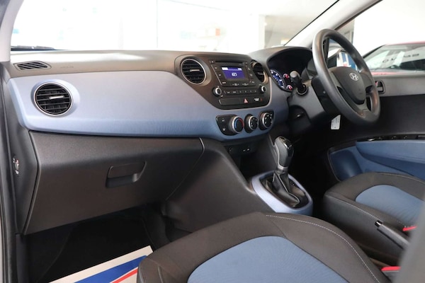 Used Hyundai i10 2015 for sale - 72270386: Photo 4
