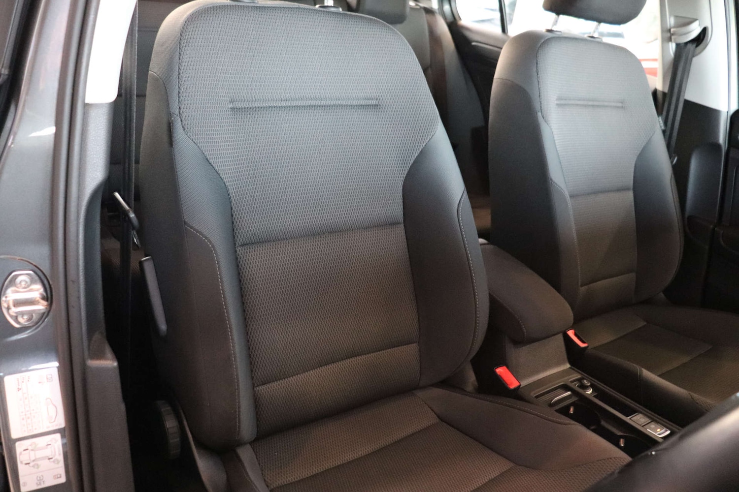 Used Volkswagen Golf 2018 for sale - 76969230: Photo 23