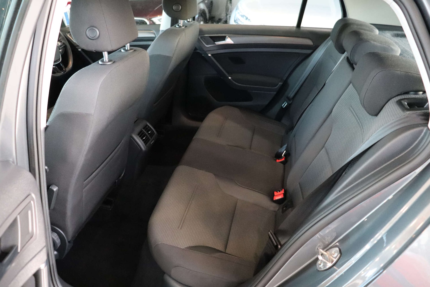 Used Volkswagen Golf 2018 for sale - 76969230: Photo 29