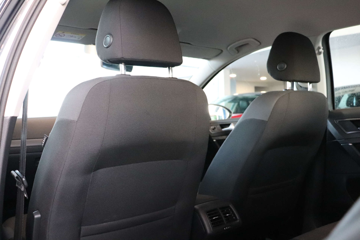 Used Volkswagen Golf 2018 for sale - 76969230: Photo 31