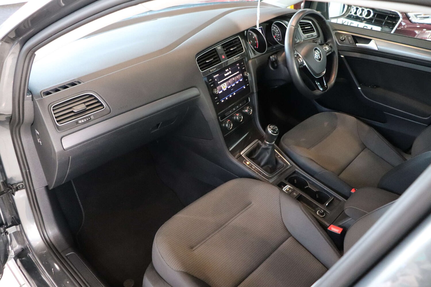 Used Volkswagen Golf 2018 for sale - 76969230: Photo 32