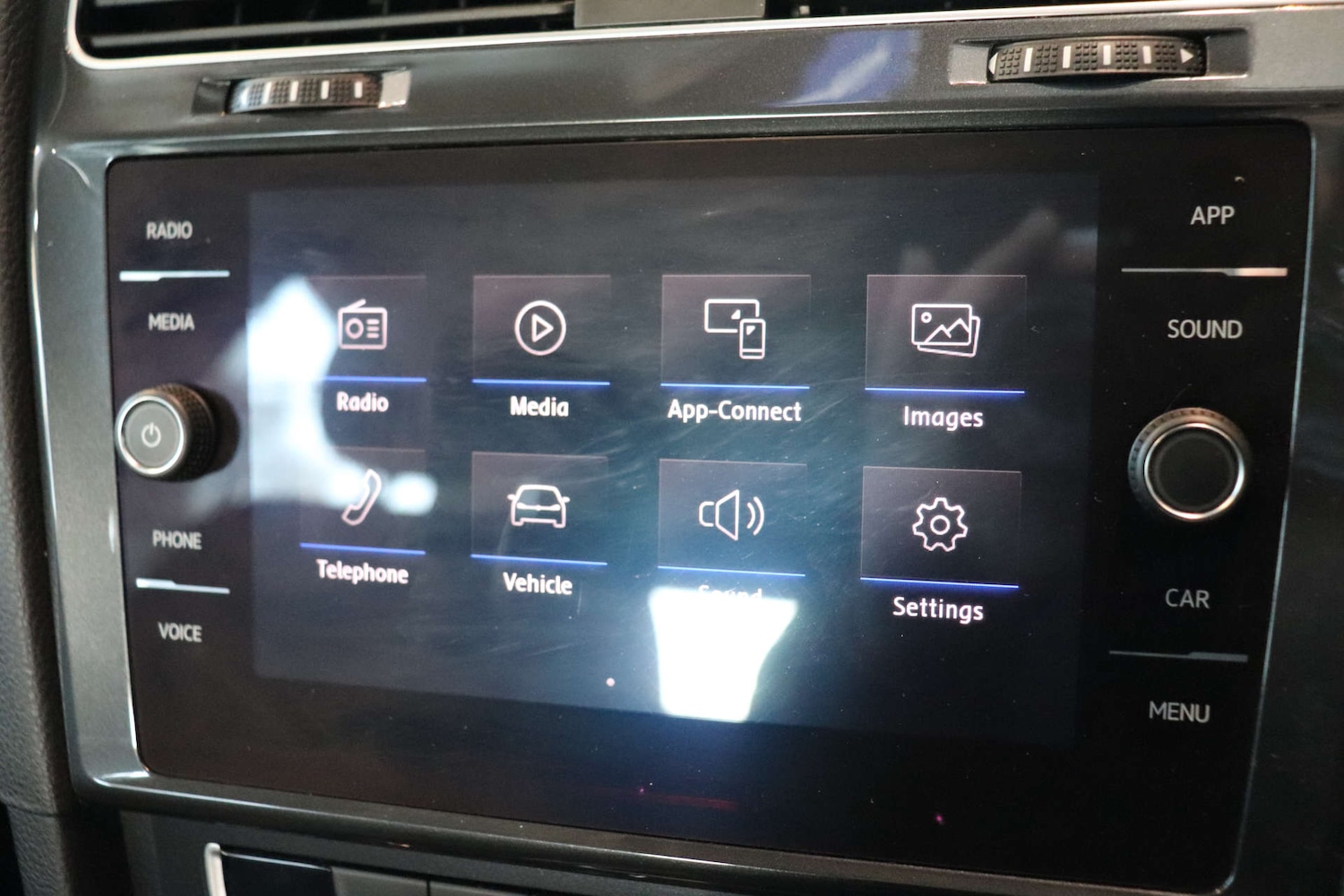 Used Volkswagen Golf 2018 for sale - 76969230: Photo 42