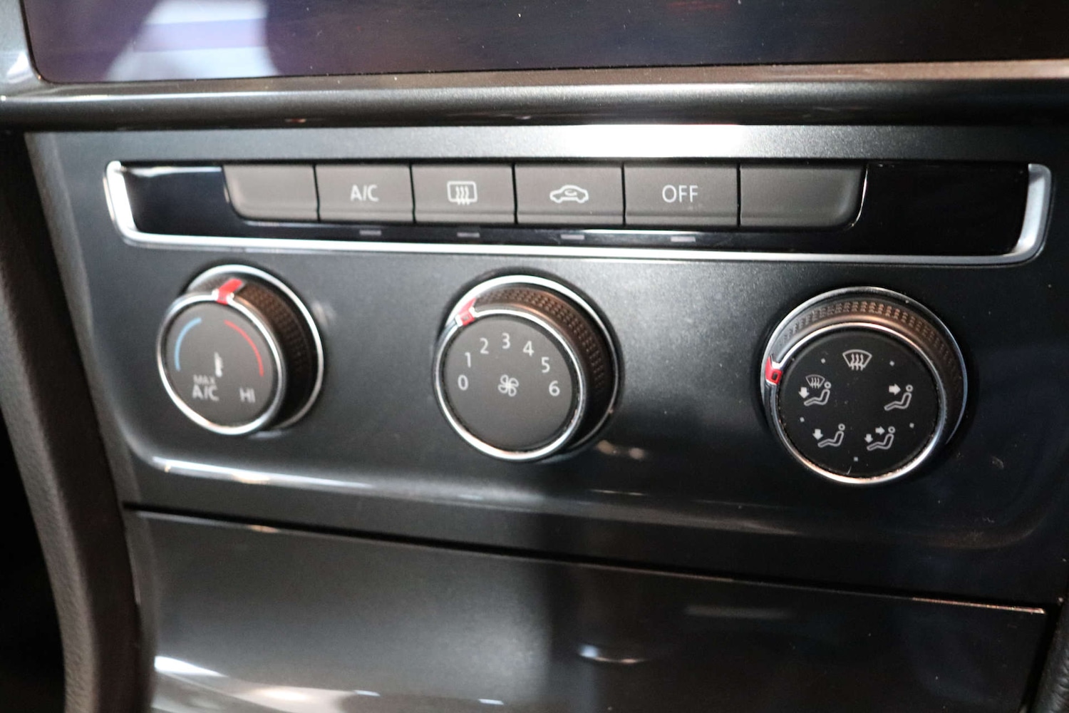 Used Volkswagen Golf 2018 for sale - 76969230: Photo 44