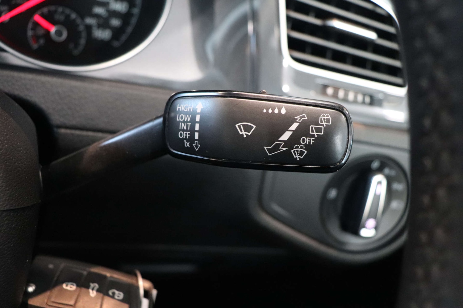 Used Volkswagen Golf 2018 for sale - 76969230: Photo 54