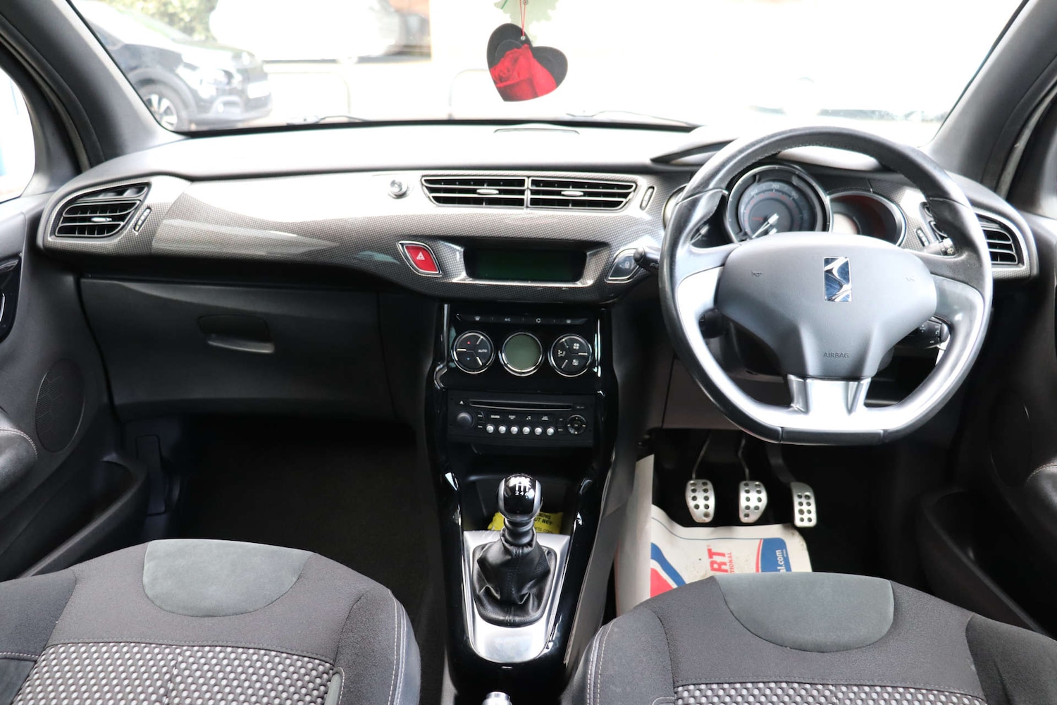 Used Citroen DS3 2010 for sale - 77446365: Photo 3