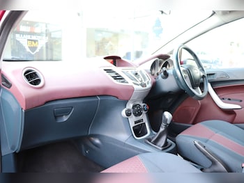 Used Ford Fiesta 2010 for sale - 78540992: Photo